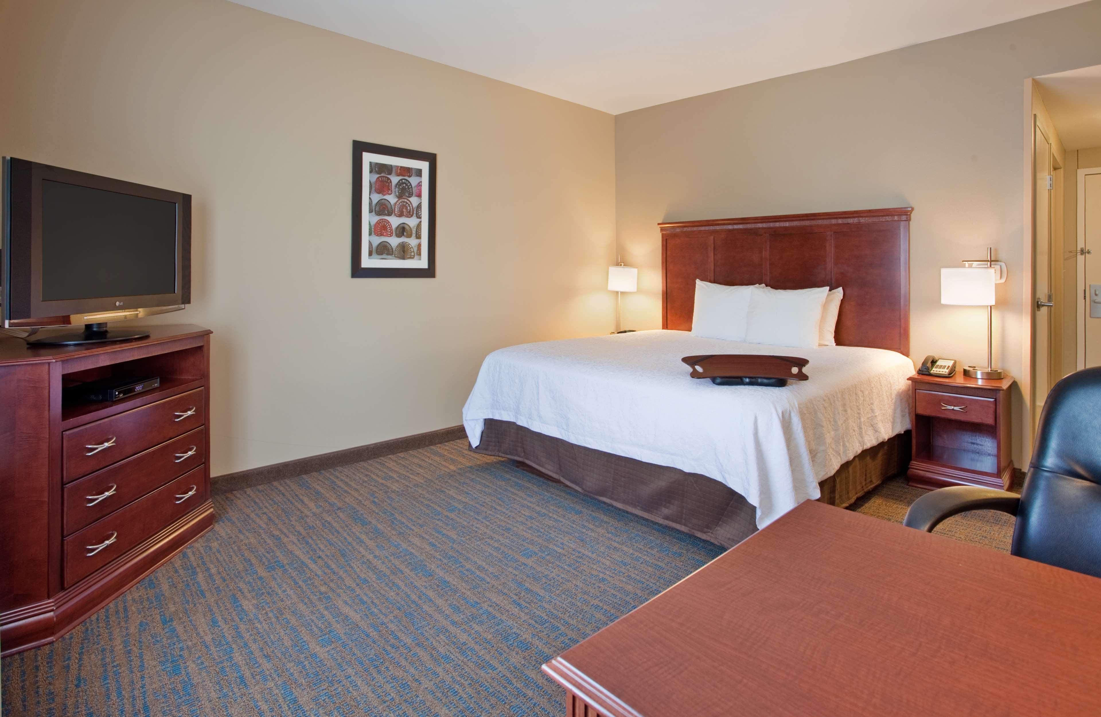 Hampton Inn & Suites Omaha Southwest-La Vista Exterior photo